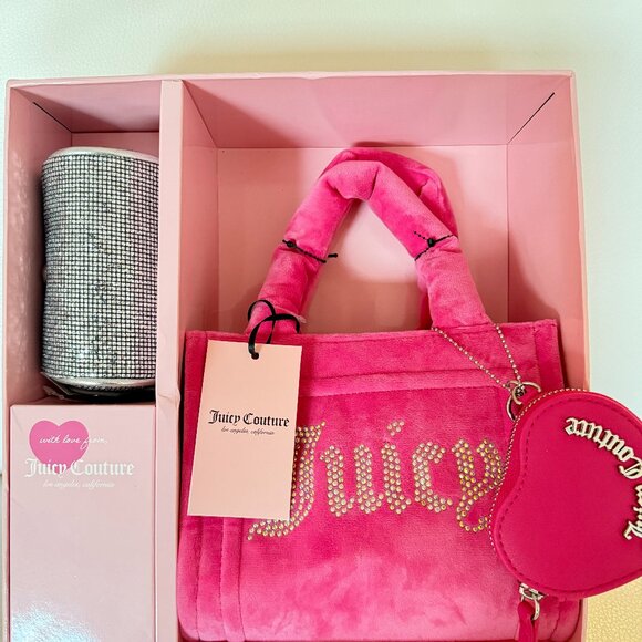 NIB JUICY COUTURE FREE LOVE BIG SPENDER 3 PIECE SET PINK HEART KEY FOB - Picture 1 of 6
